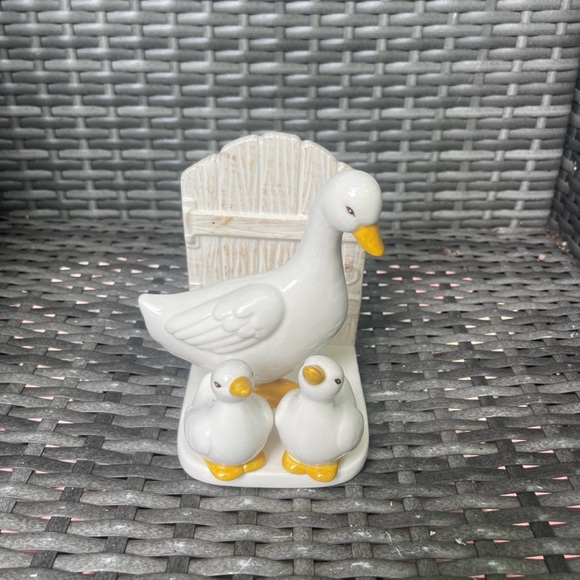 Grasslands Road Duck Duckling Salt & Pepper Shakers Napkin Holder Vintage Style - Picture 5 of 5